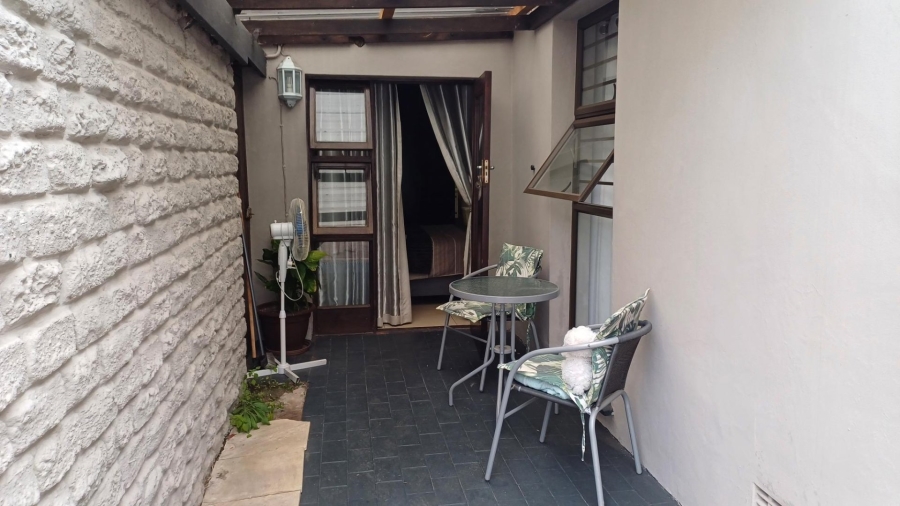 5 Bedroom Property for Sale in Bodorp Western Cape